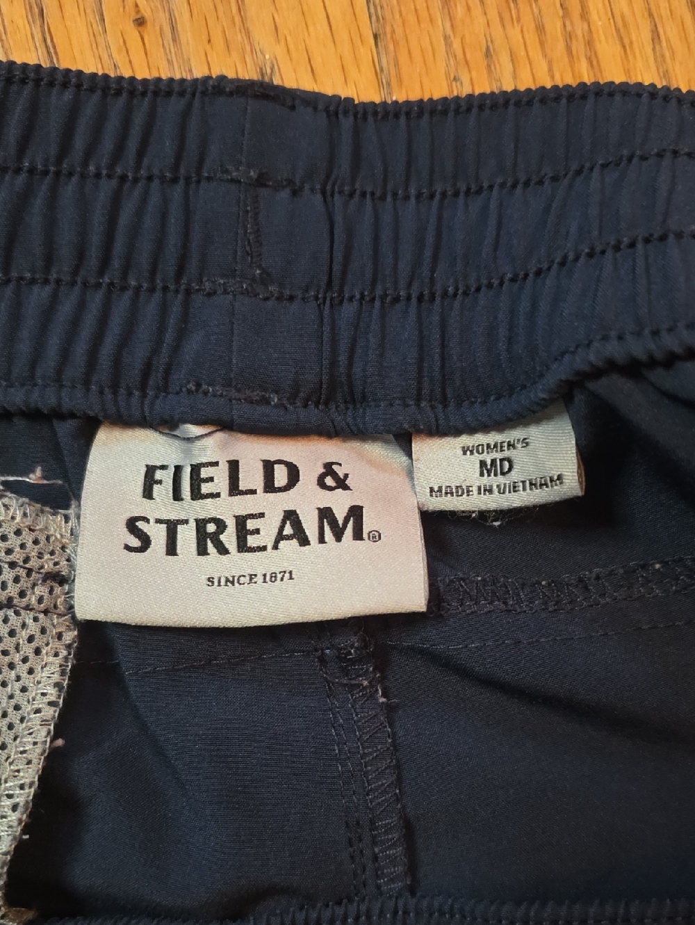 Field & Stream Size M Navy Shorts - Picture 4 of 9